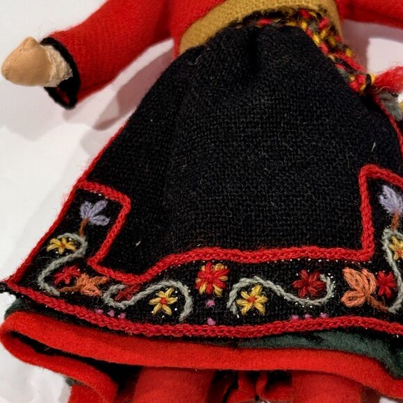 Vintage Ronnaug Petterssen Norwegian Hardanger Girl Doll 1960s Cloth & Felt - Picture 6 of 7